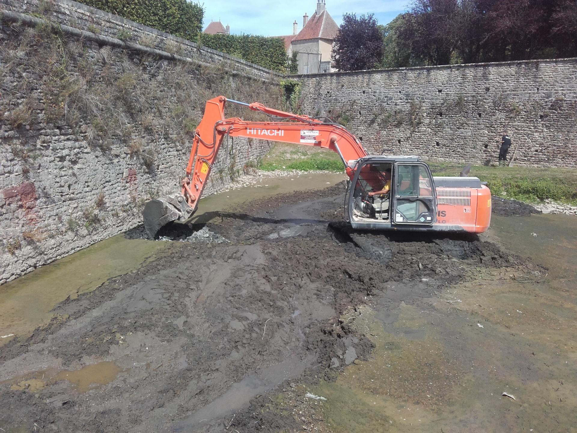 Sondages géotechniques dans la mare des Eperons